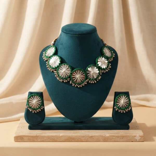 Green Thread Floral Necklace