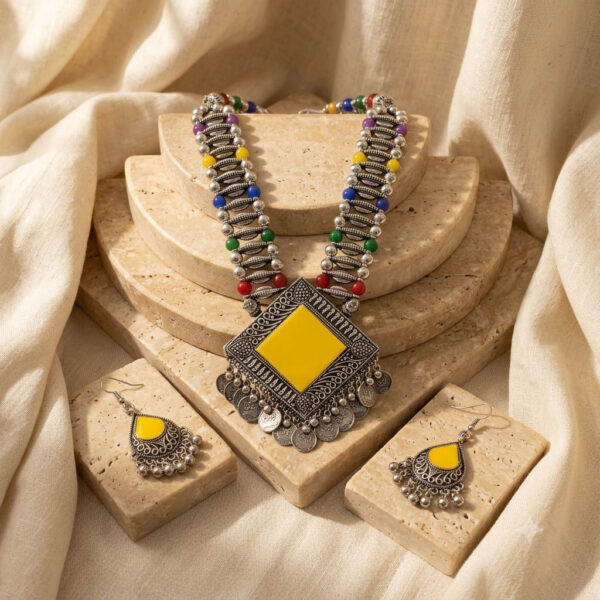 Oxidized Multicolor Yellow Pendant Necklace